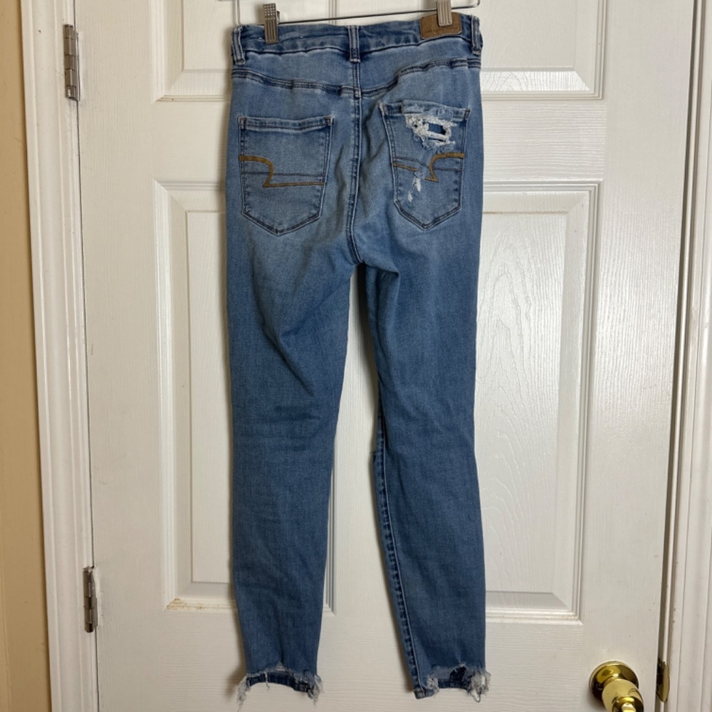 ! American Eagle Distressed Curvy Hi-Rise Jeggings Women Size 2 SHORT - Picture 3 of 6